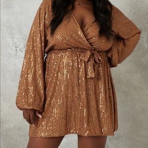Missguided sparkly gold wrap dress | US 20